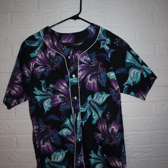 On The Byas Baseball Jersey Tee - Picture 2 of 3